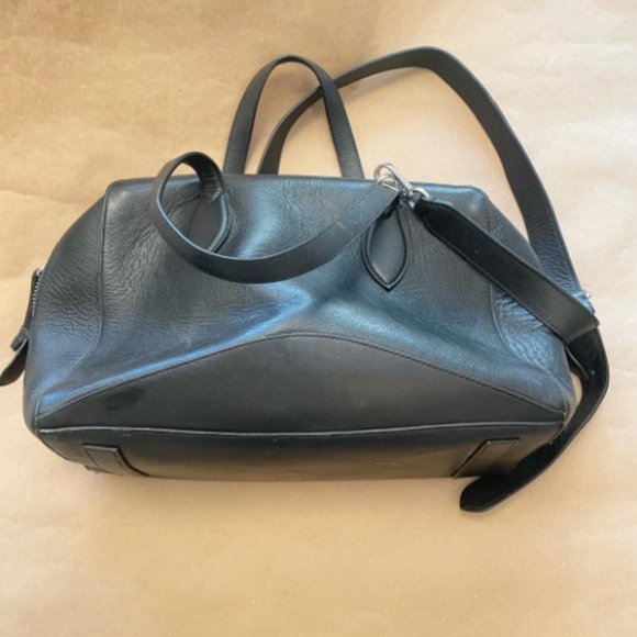 GORGEOUS Cole Haan ZERØGRAND Black Leather Satchel---Retail of $298! - Picture 7 of 16